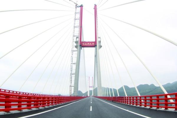 贵黔高速公路全线通过交工验收